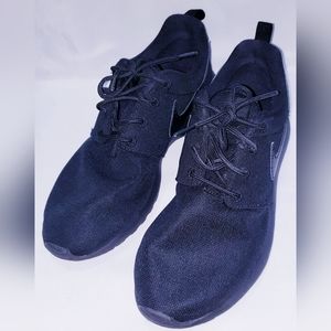 Women Nike walking and running shoes